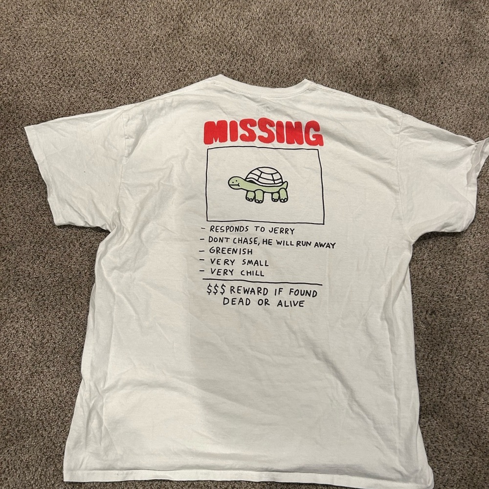 White Graphic T-Shirt with Turtle Design